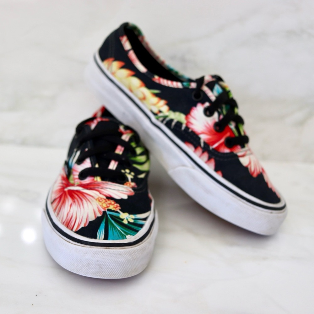 Vans Black Floral-Trim Canvas Low-Top Sneakers tropical summer